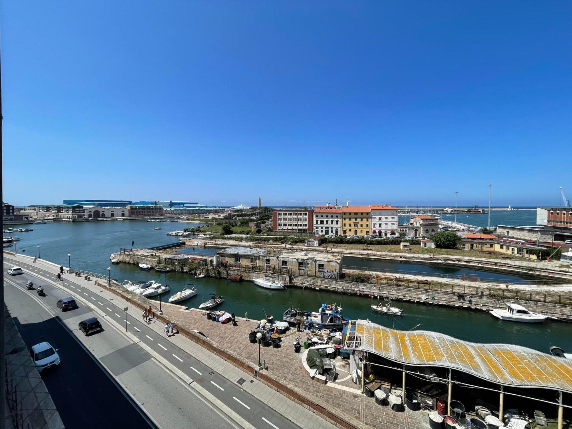 Japandi, Appartamento Zona Porto Mediceo Livorno Kültér fotó